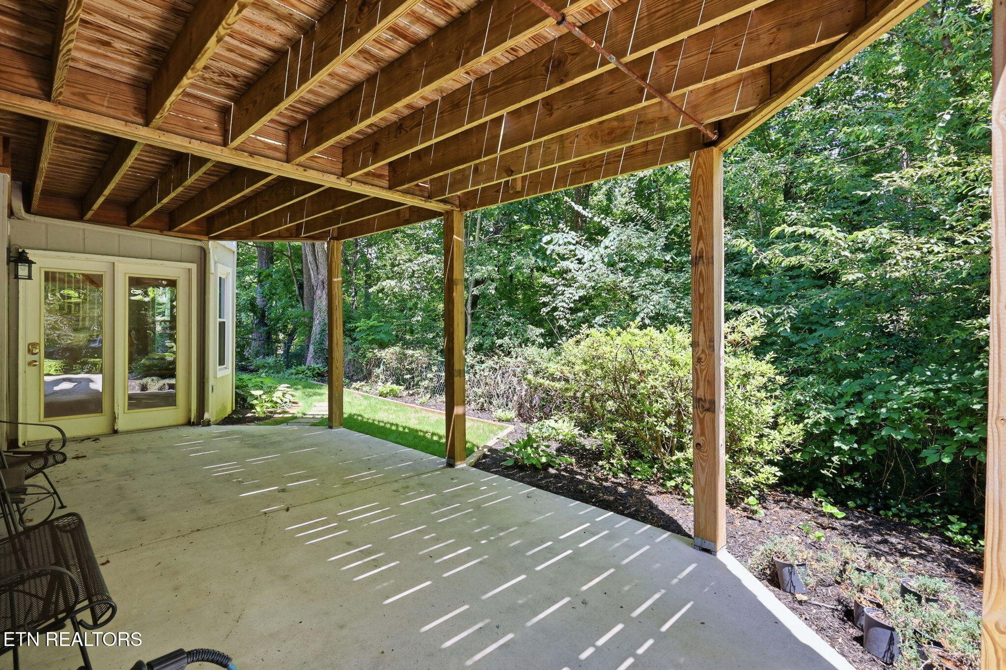 211 Connors Circle Oak Ridge, TN 37830 - Photo 12 of 56 13-web-or-mls-3F1A8624