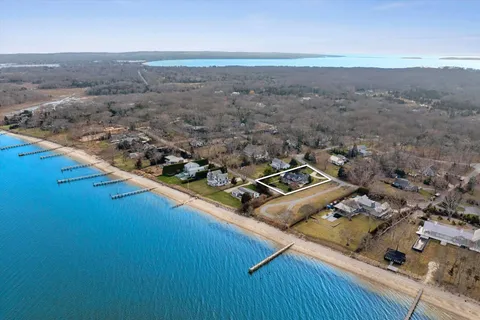 $5,350,000 | 4 Mashomuck Drive, Sag Harbor, NY 11963