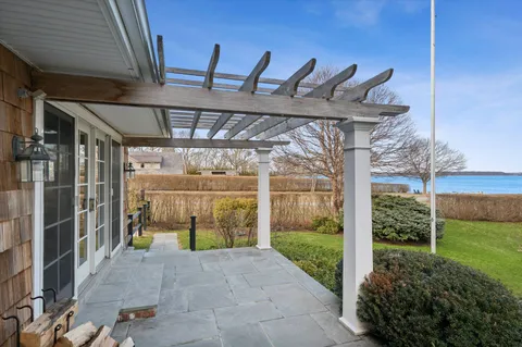 $5,350,000 | 4 Mashomuck Drive, Sag Harbor, NY 11963