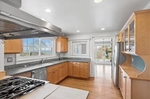 $5,350,000 | 4 Mashomuck Drive, Sag Harbor, NY 11963