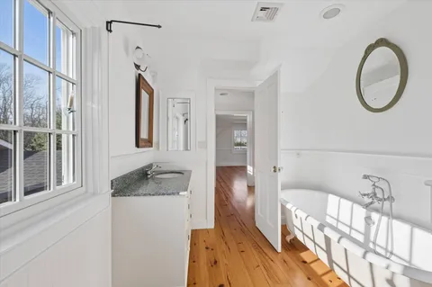 $5,350,000 | 4 Mashomuck Drive, Sag Harbor, NY 11963