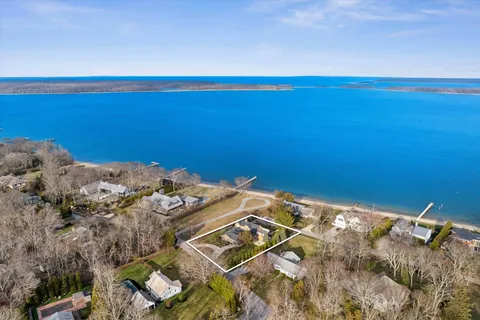 $5,350,000 | 4 Mashomuck Drive, Sag Harbor, NY 11963