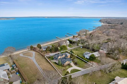 $5,350,000 | 4 Mashomuck Drive, Sag Harbor, NY 11963