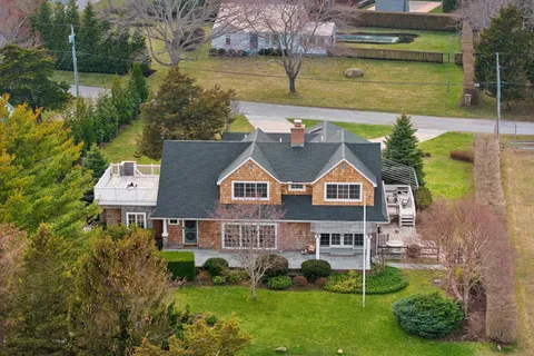 $5,350,000 | 4 Mashomuck Drive, Sag Harbor, NY 11963