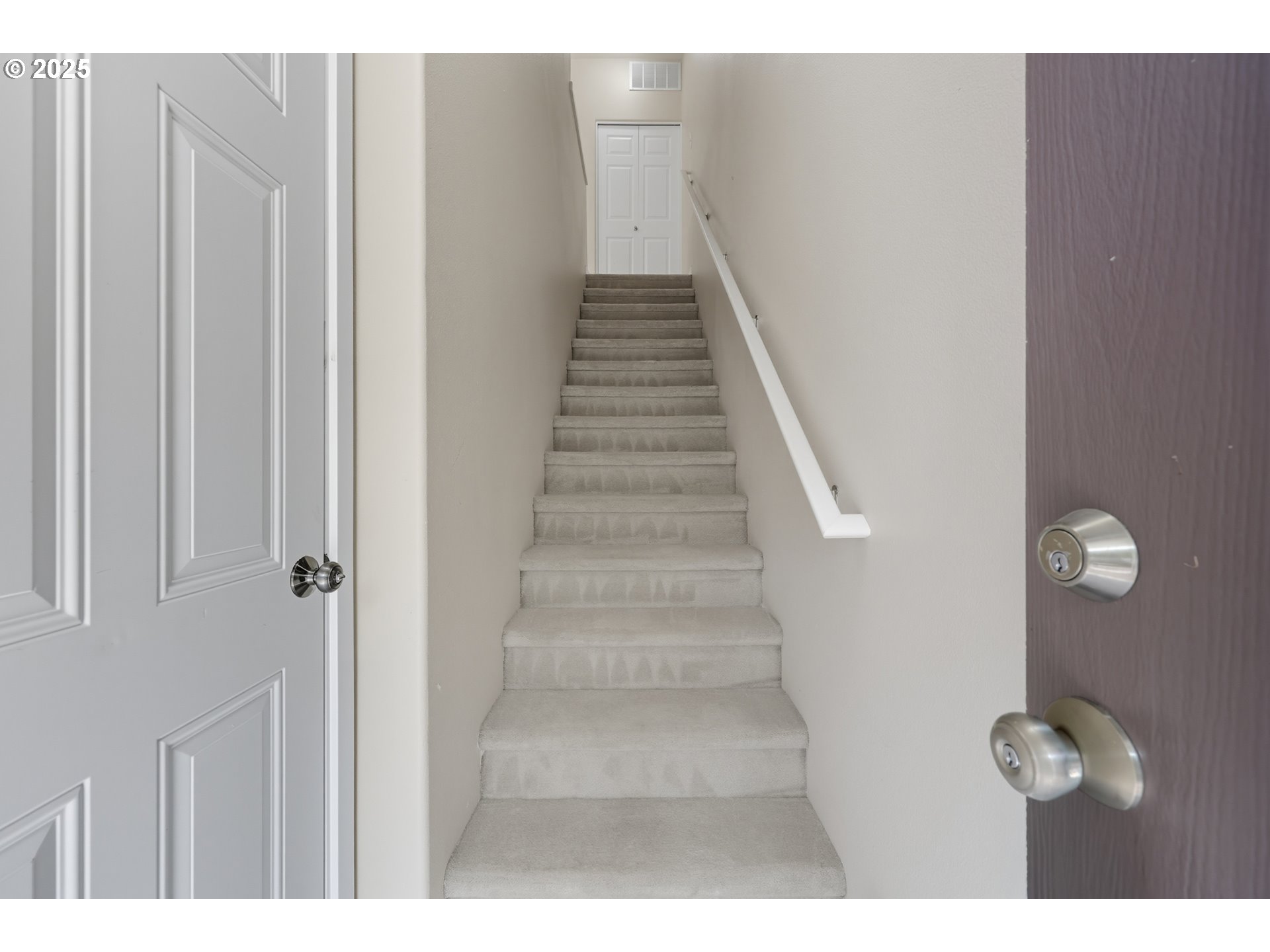 15285 Southwest Sparrow Loop, Unit 104 Beaverton, OR 97007 - Photo 4 of 40 Gallery Image 4