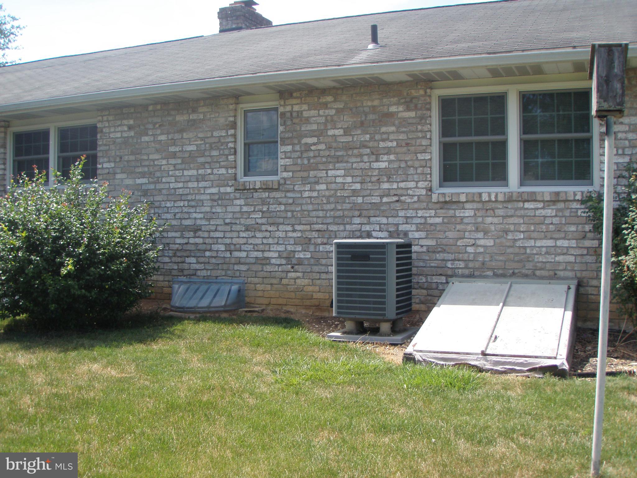401 Clearview Road Hanover, PA 17331 - Photo 5 of 8 Gallery Image 5