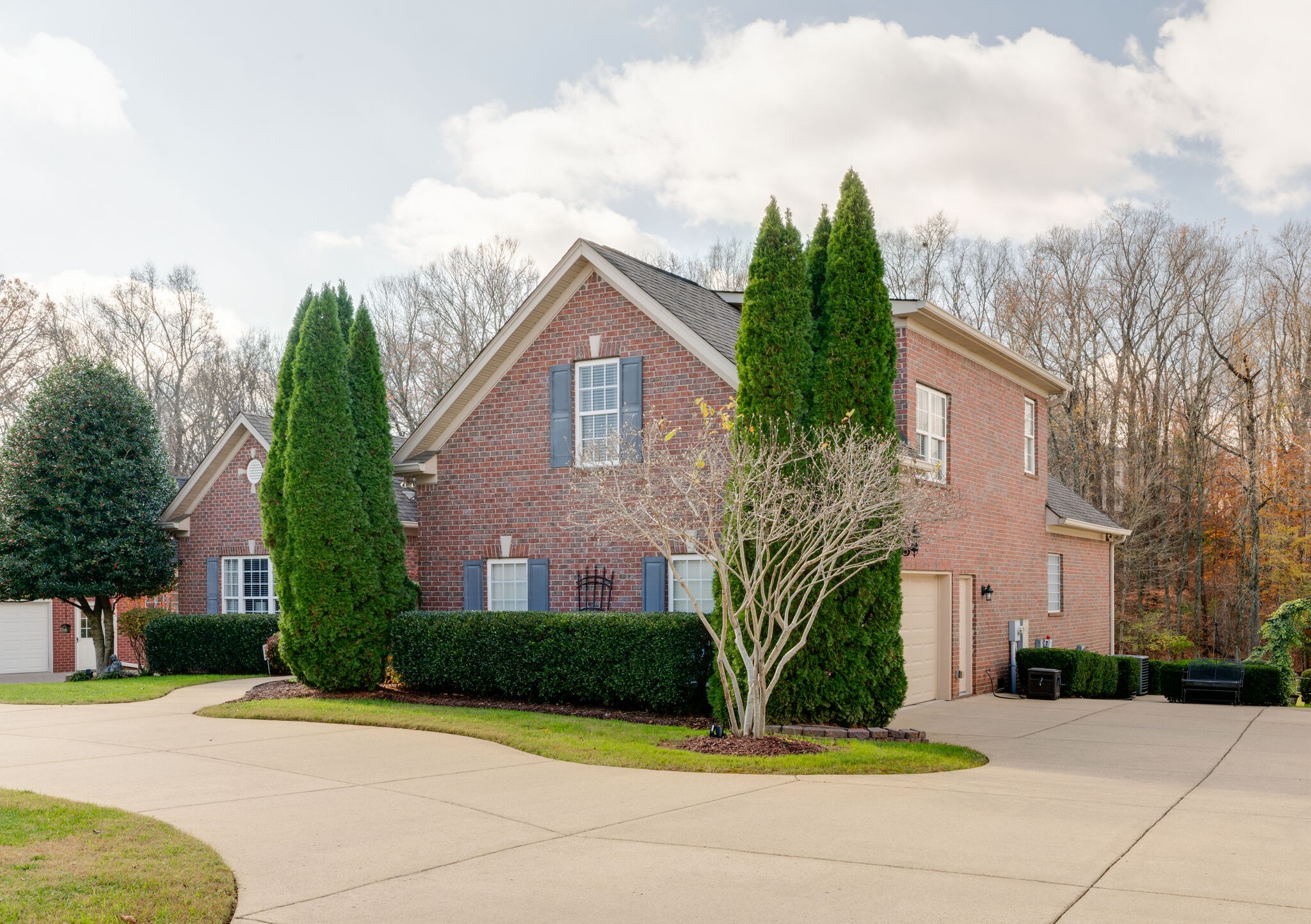1210 Lake Rise Overlook Gallatin, TN 37066 - Photo 2 of 30 Gallery Image 2