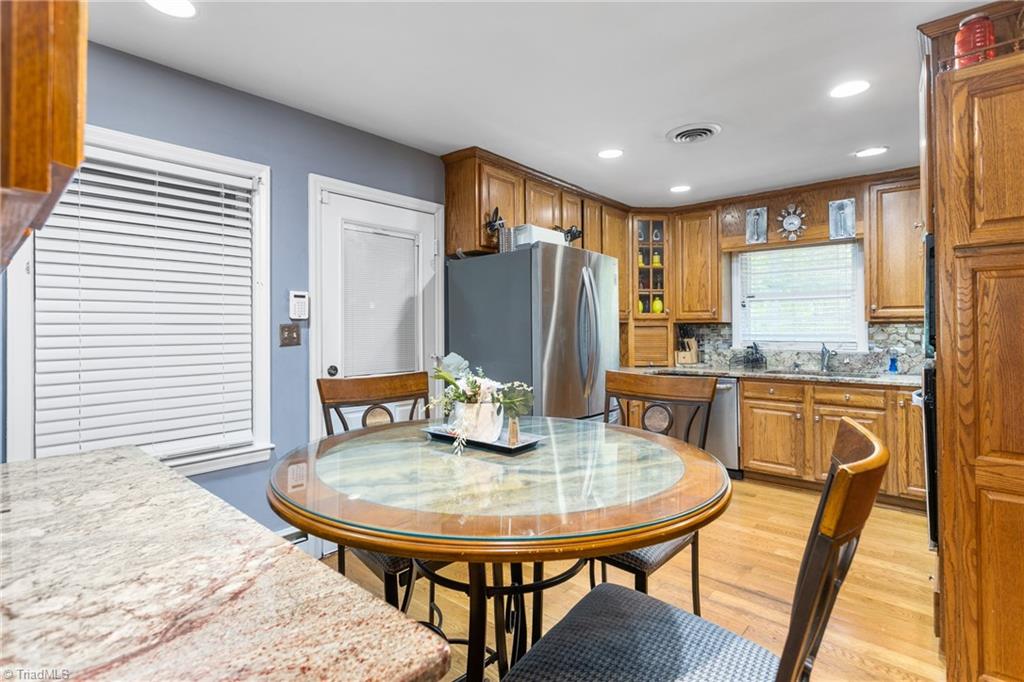 931 Croyden Street High Point, NC 27262 - Photo 11 of 39