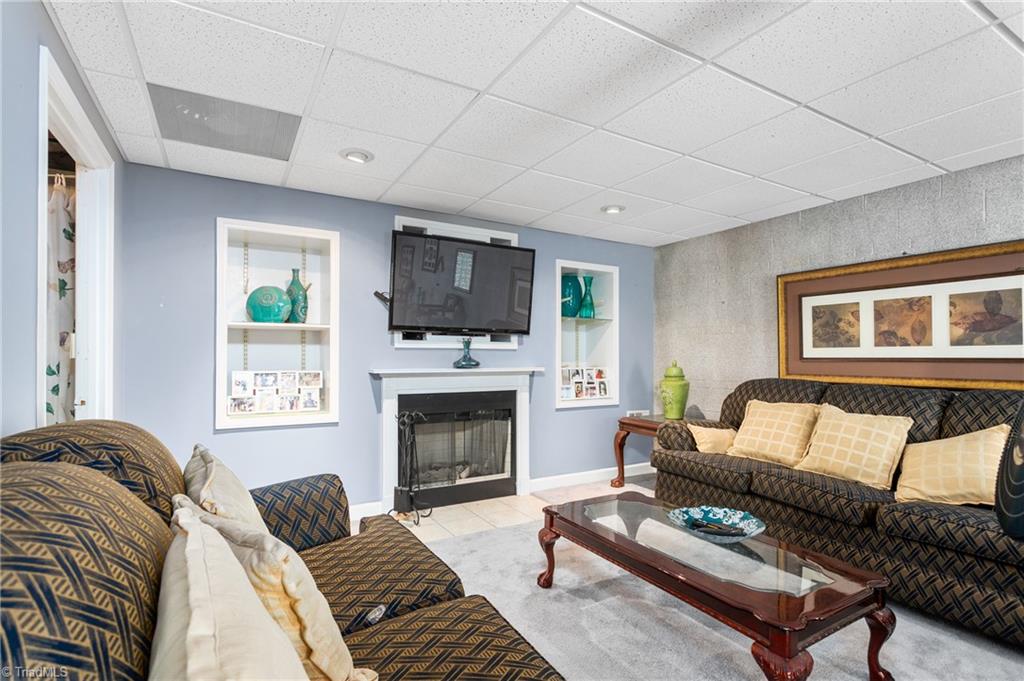 931 Croyden Street High Point, NC 27262 - Photo 29 of 39