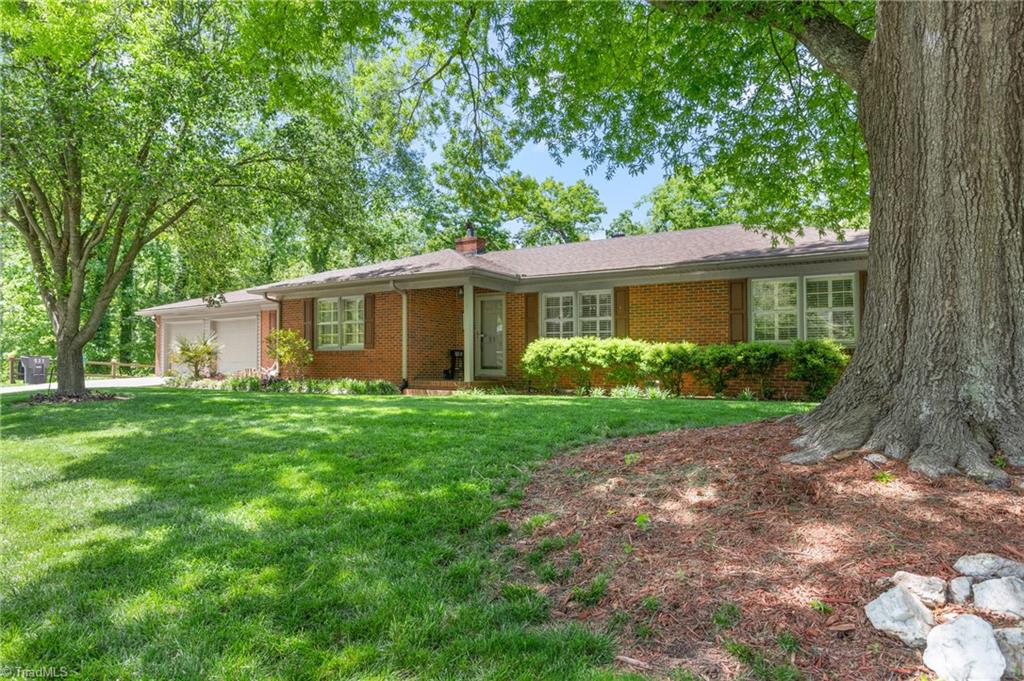 931 Croyden Street High Point, NC 27262 - Photo 3 of 39