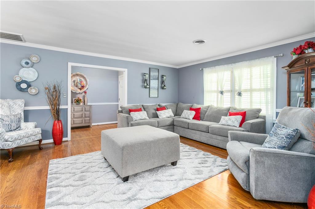 931 Croyden Street High Point, NC 27262 - Photo 5 of 39