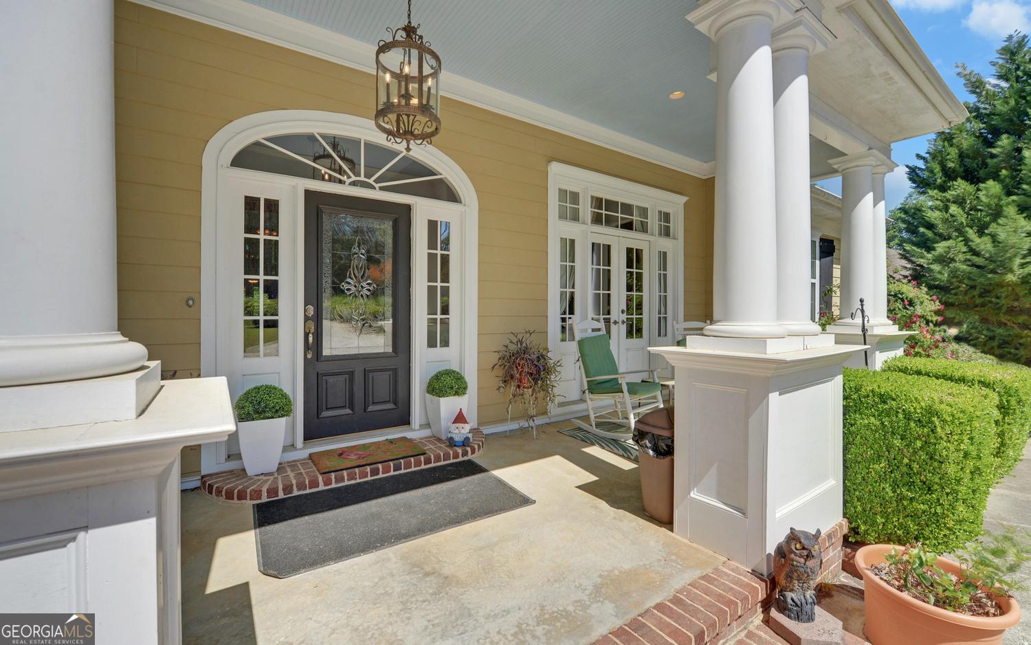 227 Capri Drive Hartwell, GA 30643 - Photo 3 of 75
