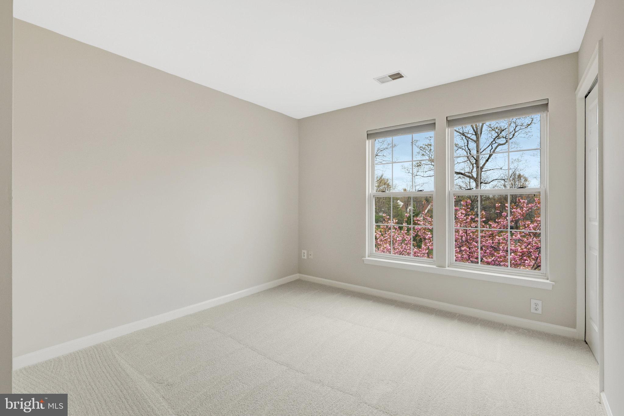 43233 Stillforest Terrace Ashburn, VA 20147 - Photo 17 of 24