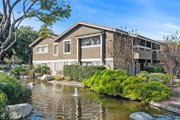 $2,500 | 212 Springview, Irvine, CA 92620