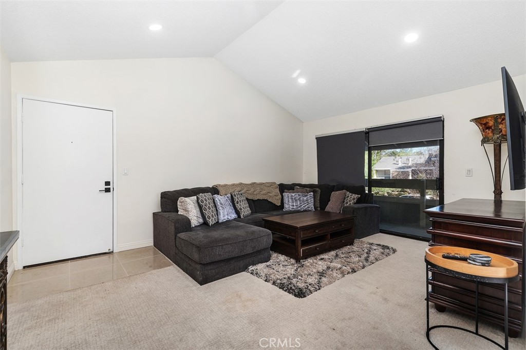 212 Springview Irvine, CA 92620 - Photo 5 of 22