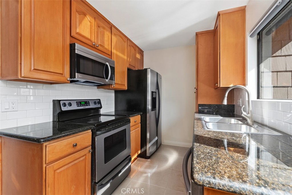 212 Springview Irvine, CA 92620 - Photo 9 of 22