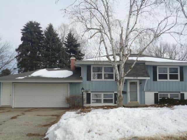 210 Ridge Road Williamsburg, IA 52361 - Photo 1 of 16 Gallery Image 1
