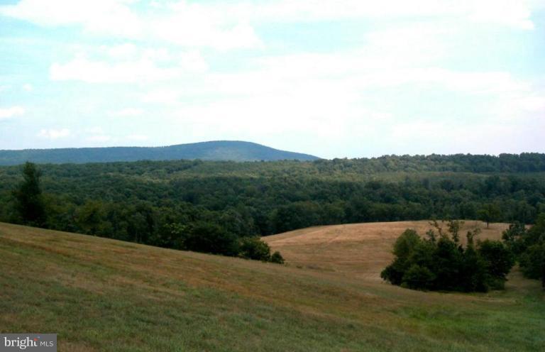 5 Reynolds Road Cross Junction, VA 22625 - Photo 2 of 4 Mountain View 1