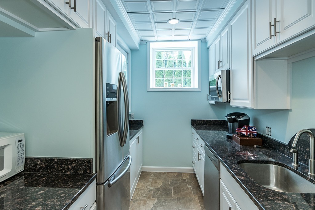 5 Lawn Avenue Lexington, MA 02421 - Photo 21 of 29 Gallery Image 21
