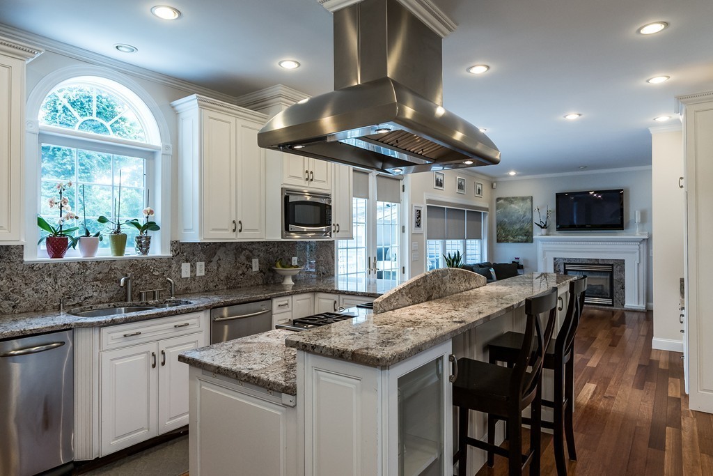 5 Lawn Avenue Lexington, MA 02421 - Photo 3 of 29 Gallery Image 3