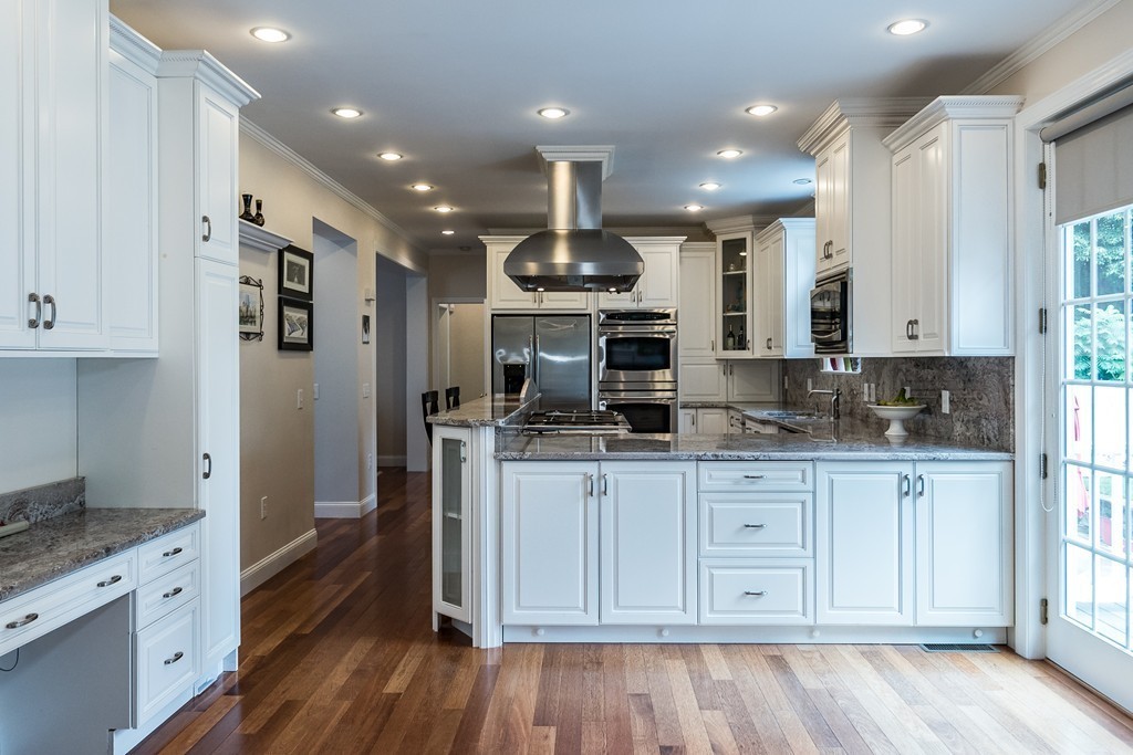 5 Lawn Avenue Lexington, MA 02421 - Photo 4 of 29 Gallery Image 4
