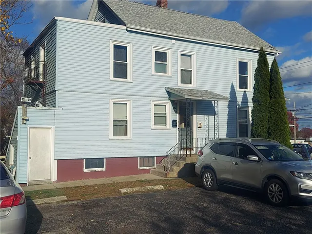 $599,900 | 936 Smithfield Avenue, Lincoln, RI 02865