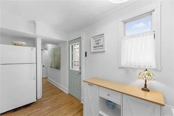 $328,000 | 6 West 12th Street, Parkville, MO 64152