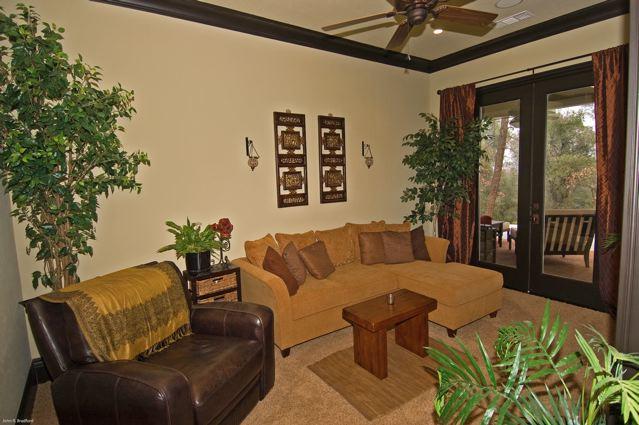 10329 White Star Road Redding, CA 96001 - Photo 13 of 14 Master Suite Retreat