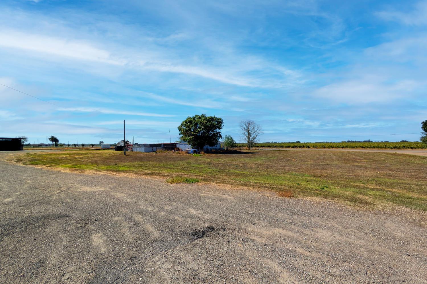 15918 North Jack Tone Road Lodi, CA 95240 - Photo 11 of 67 a view of an ocean and beach