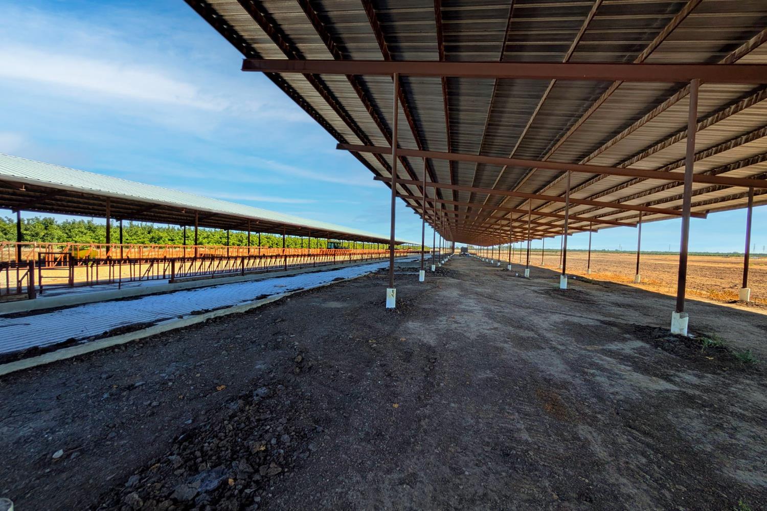 15918 North Jack Tone Road Lodi, CA 95240 - Photo 35 of 67 a view of a room with an empty space