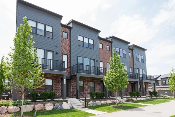 $435,000 | 2150 Park Drive, Ann Arbor, MI 48103