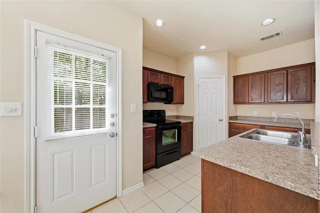 $1,475 | 813 Parkplace Ridge, Unit 813, Princeton, TX 75407