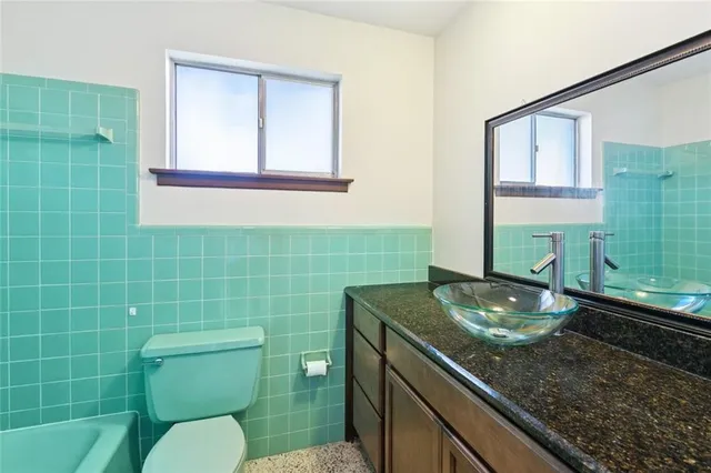 $260,000 | 2437 Charles Drive, Chalmette, LA 70043