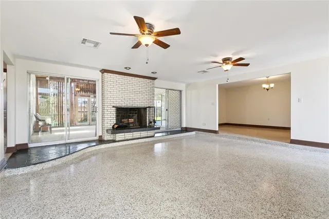 $260,000 | 2437 Charles Drive, Chalmette, LA 70043