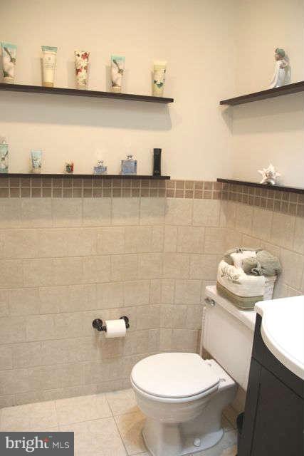 1140 Roland Heights Avenue Baltimore, MD 21211 - Photo 25 of 30 Bath