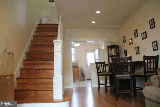 1140 Roland Heights Avenue Baltimore, MD 21211 - Photo 7 of 30 Living Room