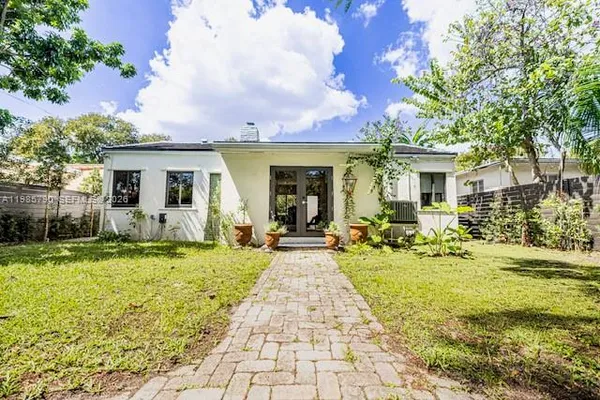 $3,800 | 375 De Soto Drive, Miami Springs, FL 33166