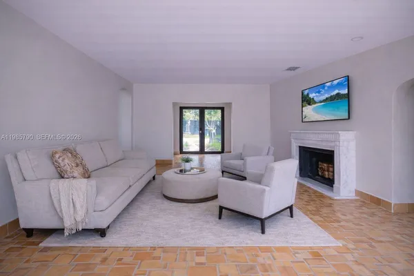 $3,800 | 375 De Soto Drive, Miami Springs, FL 33166