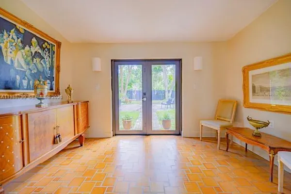 $3,800 | 375 De Soto Drive, Miami Springs, FL 33166