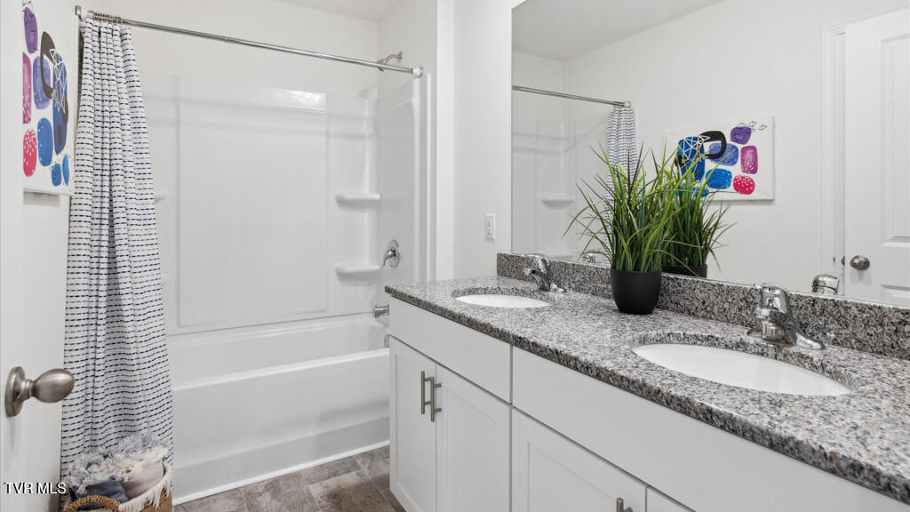 237 Chimney Vw Loop Blountville, TN 37617 - Photo 26 of 28 25 Hall Bath