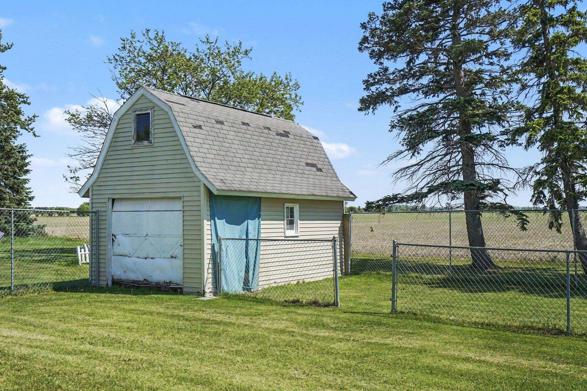 4925 West Freeland Road Saginaw, MI 48604 - Photo 30 of 32