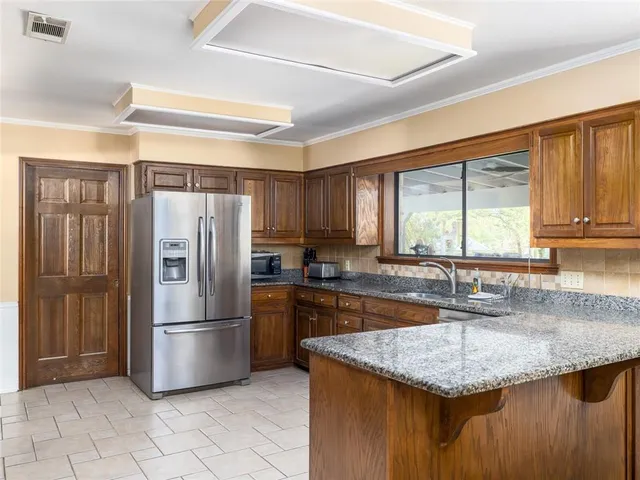 $2,250 | 1903 Yokley Road, Rockdale, TX 76567