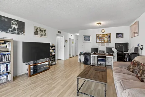 $169,900 | 400 Northeast 12th Avenue, Unit 405, Hallandale Beach, FL 33009