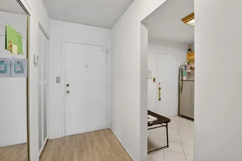 $169,900 | 400 Northeast 12th Avenue, Unit 405, Hallandale Beach, FL 33009