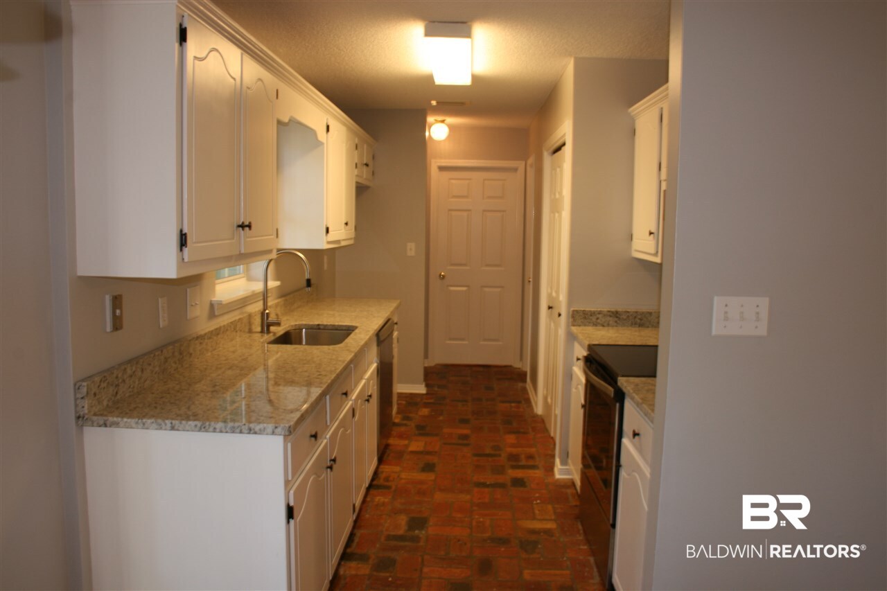 102 Meadow Wood Loop Daphne, AL 36526 - Photo 7 of 33 Updated! Granite, Sink & Faucet, Paint, Appliances