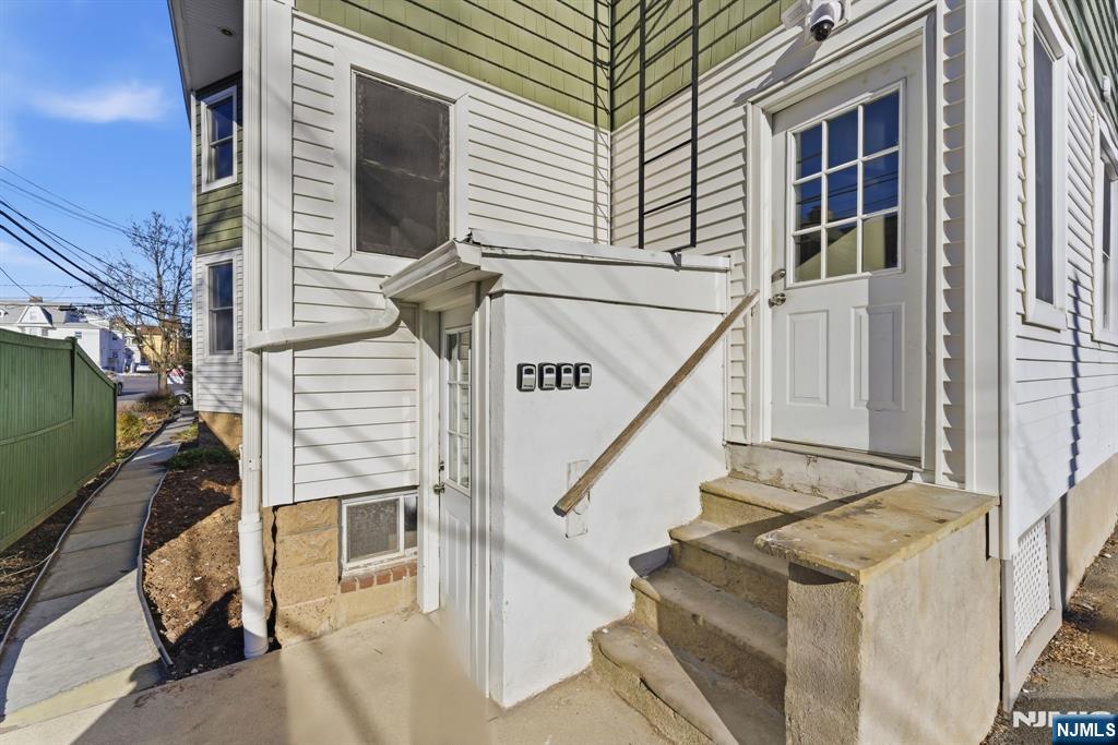 16 Munn Street, Unit 2 Montclair, NJ 07042 - Photo 20 of 21 a view of entryway