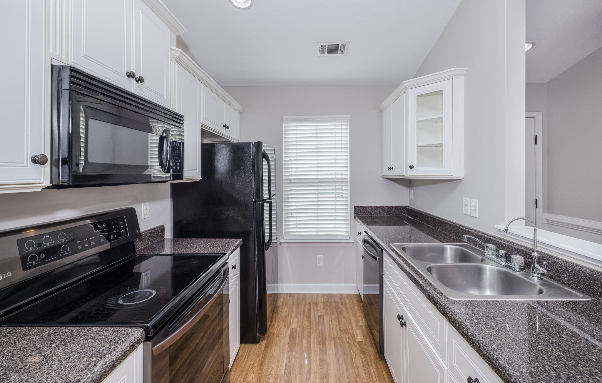 304 York Lane Augusta, GA 30909 - Photo 7 of 37