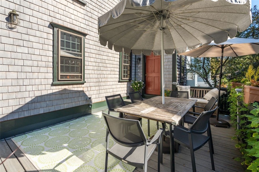 16 Bridge Street Newport, RI 02840 - Photo 12 of 31