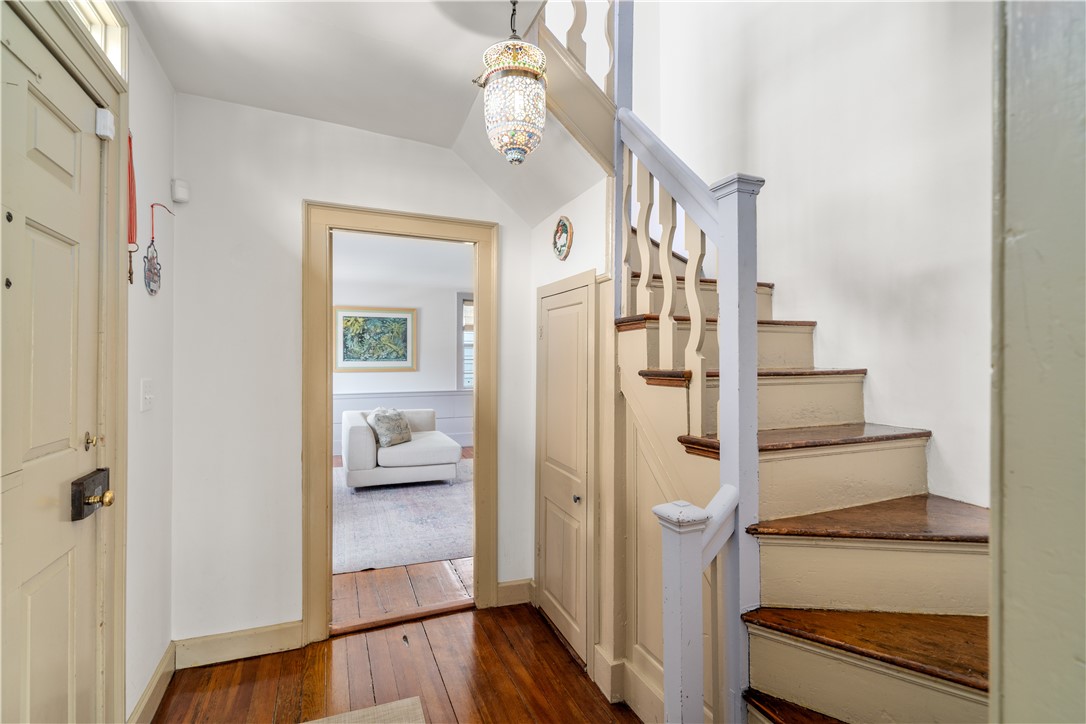 16 Bridge Street Newport, RI 02840 - Photo 13 of 31