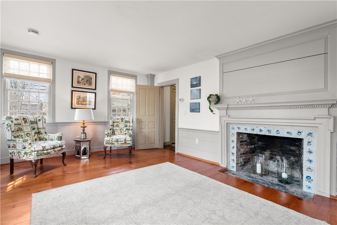 16 Bridge Street Newport, RI 02840 - Photo 15 of 31